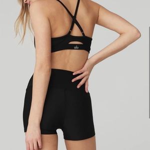 alo yoga airlift intrigue bra in dark olive